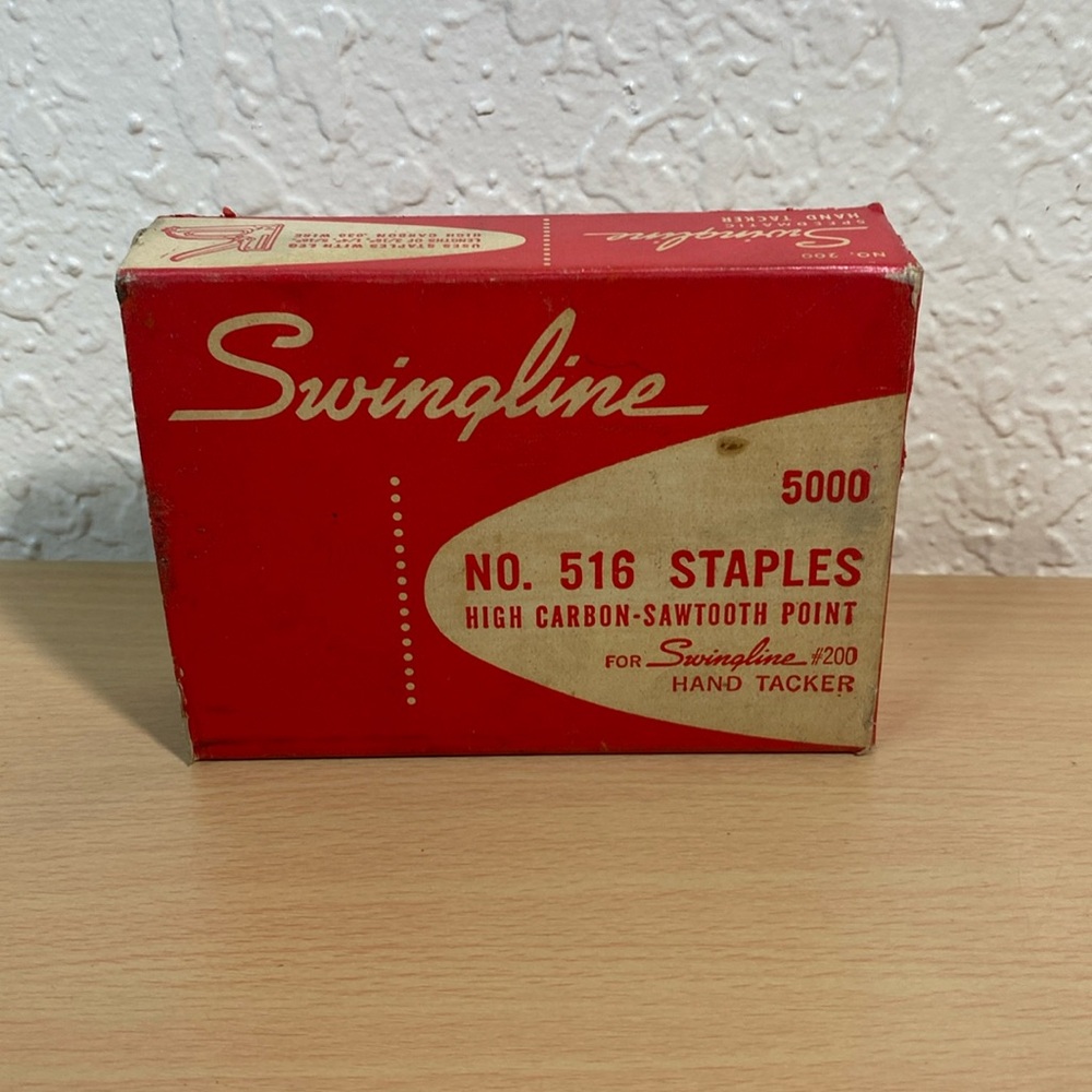 SWINGLINE 5000 #516 staples heavy duty 
Staples